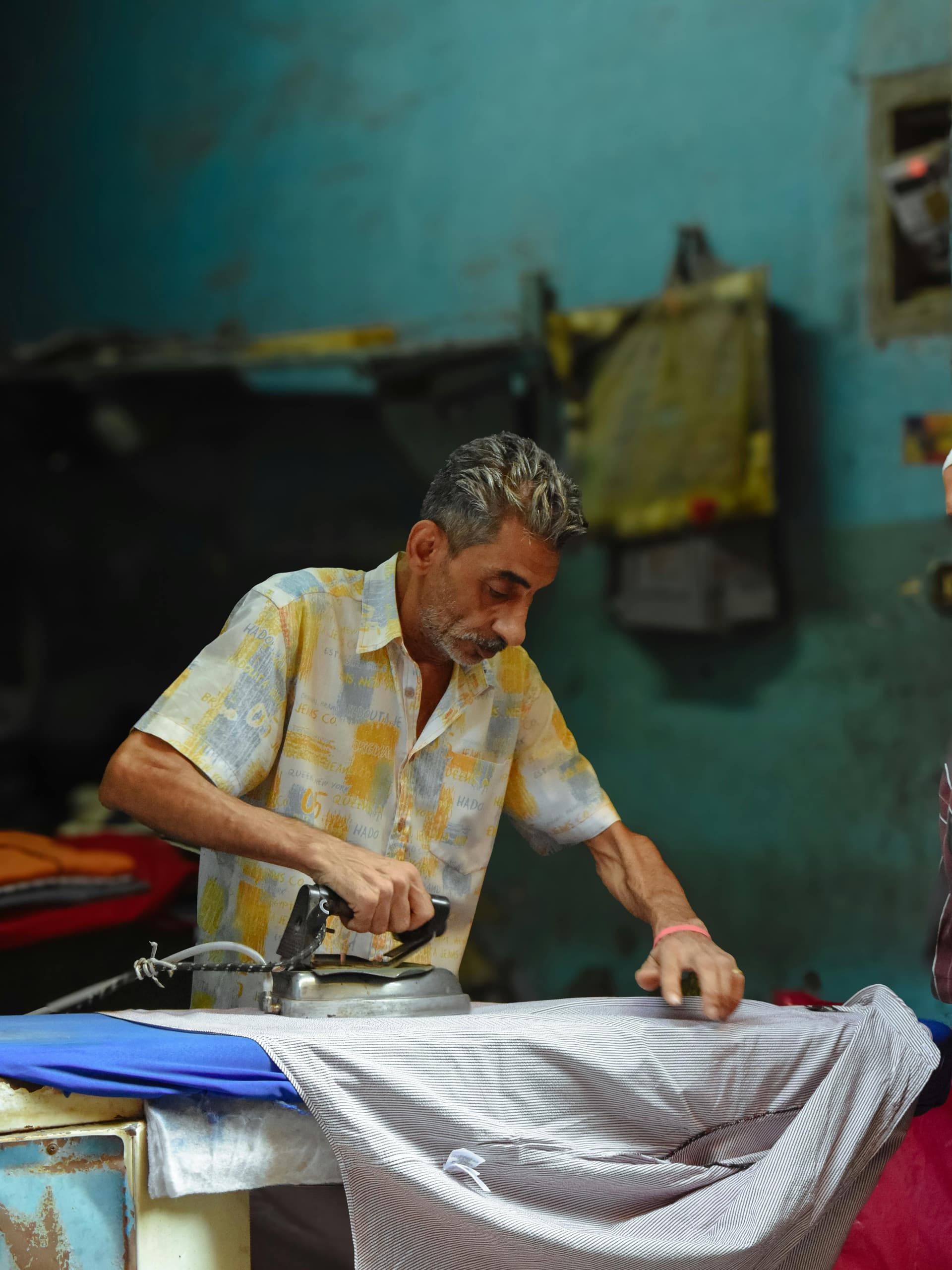 How I Analyzed the Laundry Franchise Market Before Starting My Business